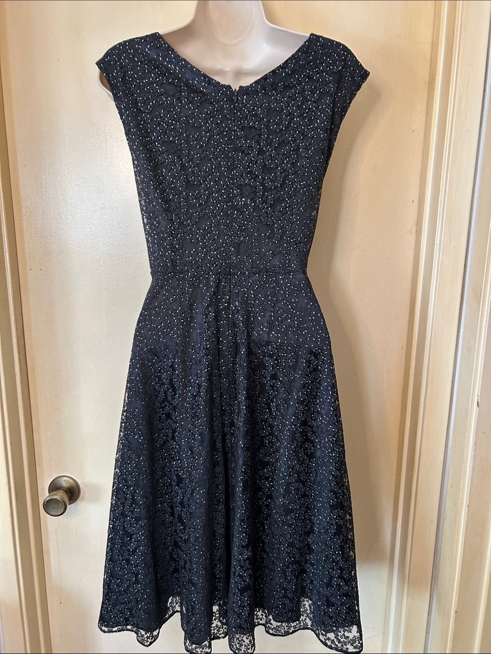 Tahari ASL Black Sparkle Lace Midi Dress size 6 - Picture 10 of 12